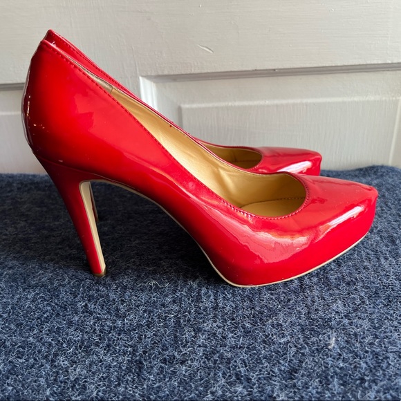 Gianni Bini Red Patent Leather Heel Size 9 - Picture 1 of 7